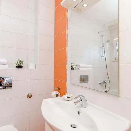 Vesna * 트로기르