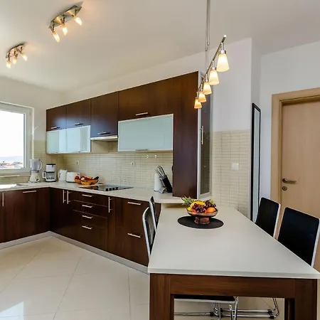 Apartment Vesna *
